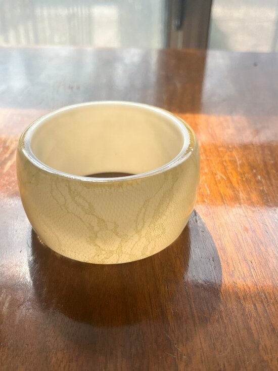 Vintage Jewelry - Funky White Vintage Bangle